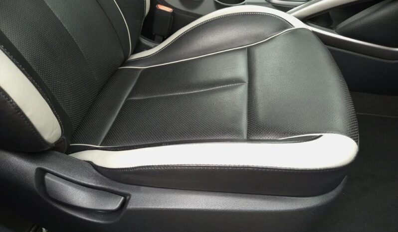 Hyundai Veloster 1.6 Turbo Matt Finish full