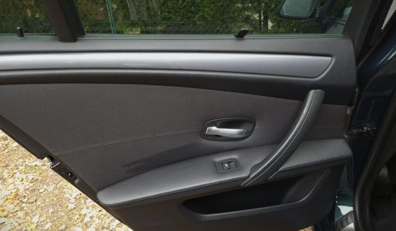 BMW Seria 5 530d Sport-Aut full