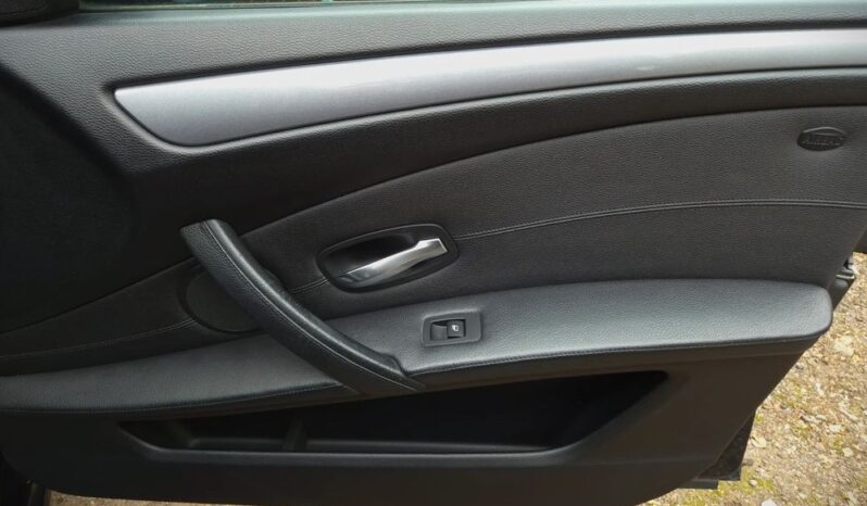 BMW Seria 5 530d Sport-Aut full