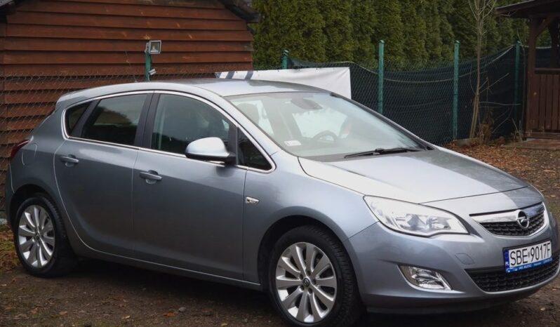 Opel Astra COSMO Serwisowana Pół Skóra Klimatronik Bluetooth Tempomat GWARANCJA full