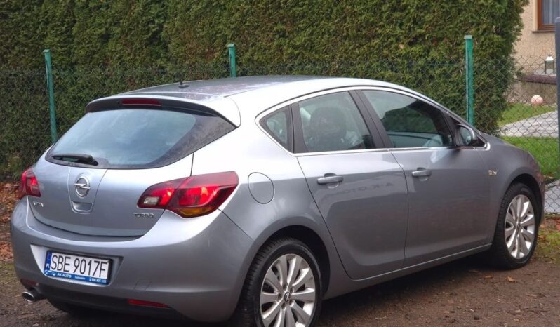 Opel Astra COSMO Serwisowana Pół Skóra Klimatronik Bluetooth Tempomat GWARANCJA full