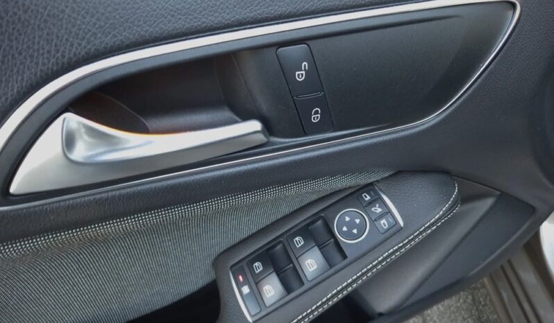 Mercedes-Benz Klasa A Bezwypadkowy Bi Xenon Pół Skóra Led Sportowe Grzane Fotele full