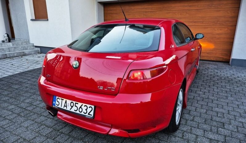 Alfa Romeo GT full