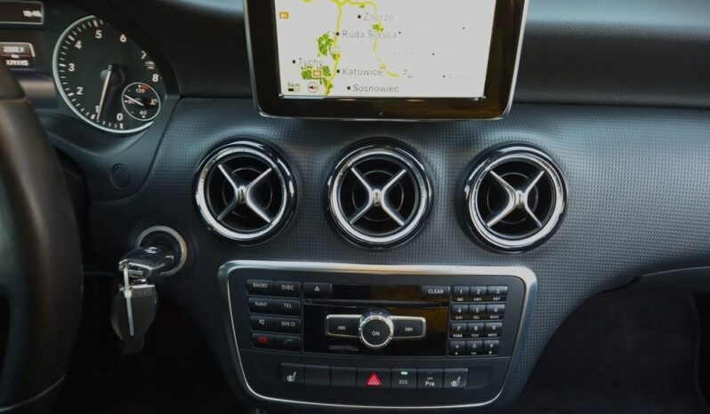 Mercedes-Benz Klasa A Bezwypadkowy Bi Xenon Pół Skóra Led Sportowe Grzane Fotele full