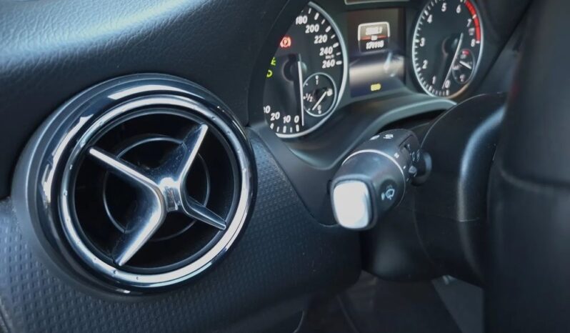 Mercedes-Benz Klasa A Bezwypadkowy Bi Xenon Pół Skóra Led Sportowe Grzane Fotele full