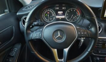 Mercedes-Benz Klasa A Bezwypadkowy Bi Xenon Pół Skóra Led Sportowe Grzane Fotele full