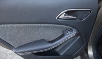 Mercedes-Benz Klasa A Bezwypadkowy Bi Xenon Pół Skóra Led Sportowe Grzane Fotele full