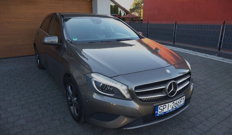 Mercedes-Benz Klasa A Bezwypadkowy Bi Xenon Pół Skóra Led Sportowe Grzane Fotele full