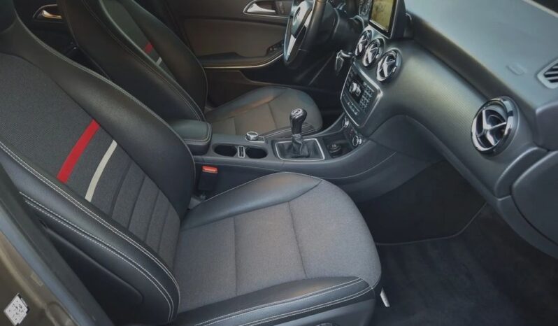 Mercedes-Benz Klasa A Bezwypadkowy Bi Xenon Pół Skóra Led Sportowe Grzane Fotele full