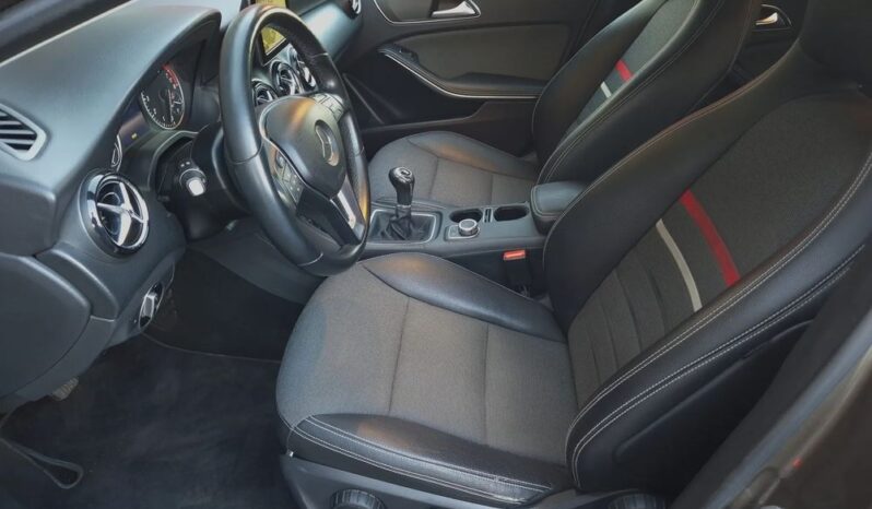 Mercedes-Benz Klasa A Bezwypadkowy Bi Xenon Pół Skóra Led Sportowe Grzane Fotele full