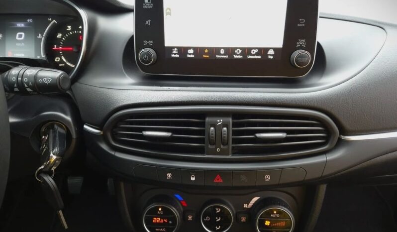 Wersja Lounge LED Nawigacja Kamera Cofania Radar Grzane Fotele 2 kpl. Kół full