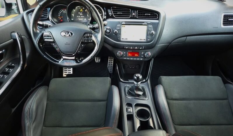 Xenon Nawi Kamera Alcantara Podgrz. Fotele/Kierownica Lakier Perła full