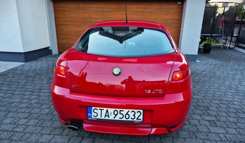 Alfa Romeo GT full