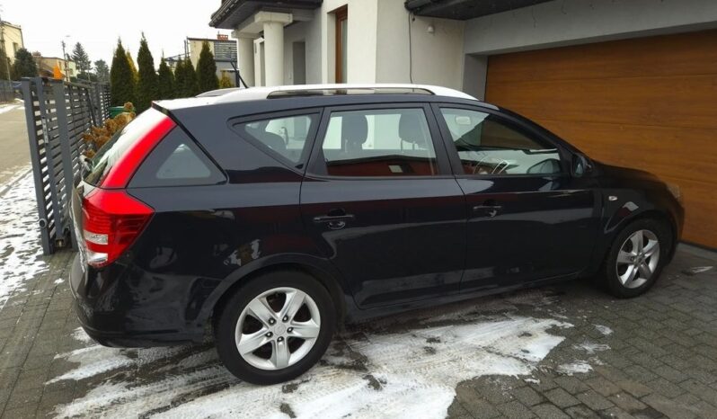 Kia Ceed full