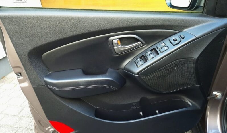 Hyundai ix35 Super Stan Nawigacja Android/Apple Led Pół skóra 4x Grzane Fotele full