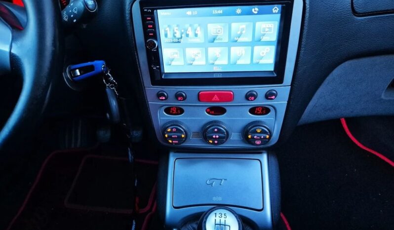 Alfa Romeo GT full