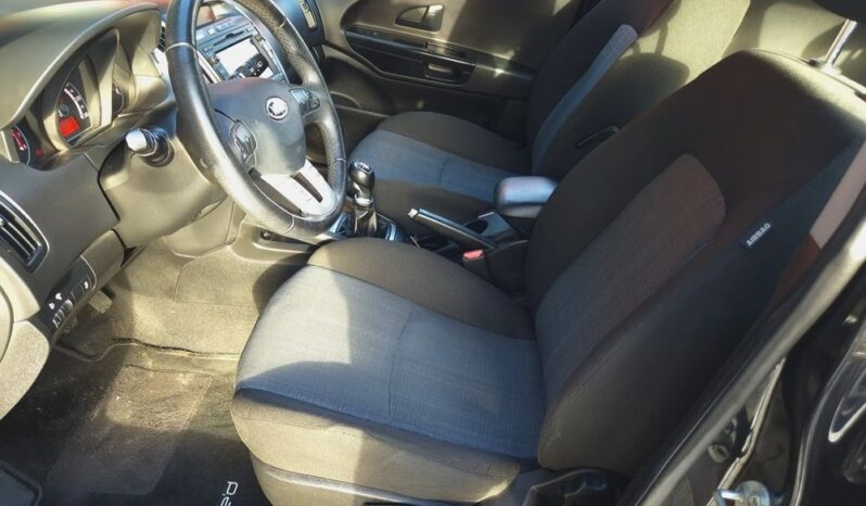 Kia Ceed full