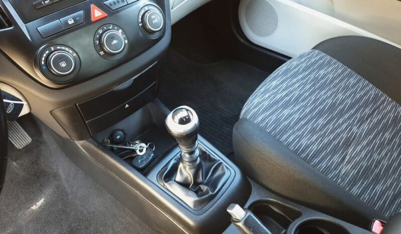 Kia ProCeed 1.6 CVVT LX full