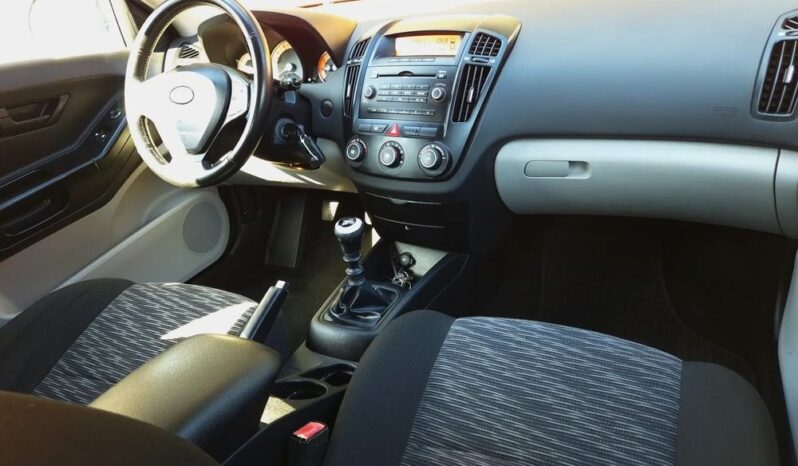 Kia ProCeed 1.6 CVVT LX full