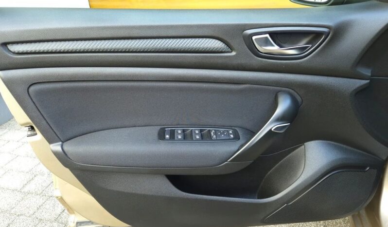 Renault Megane ENERGY TCe 140 EDC LIMITED full