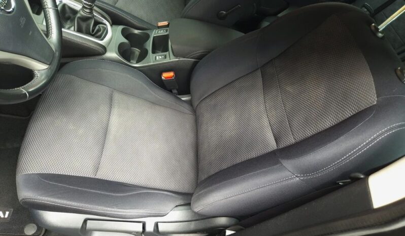 Nissan Qashqai full