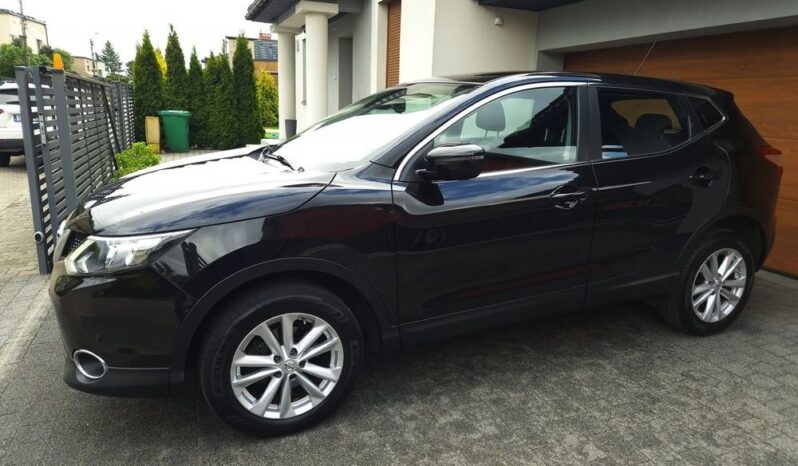 Nissan Qashqai full