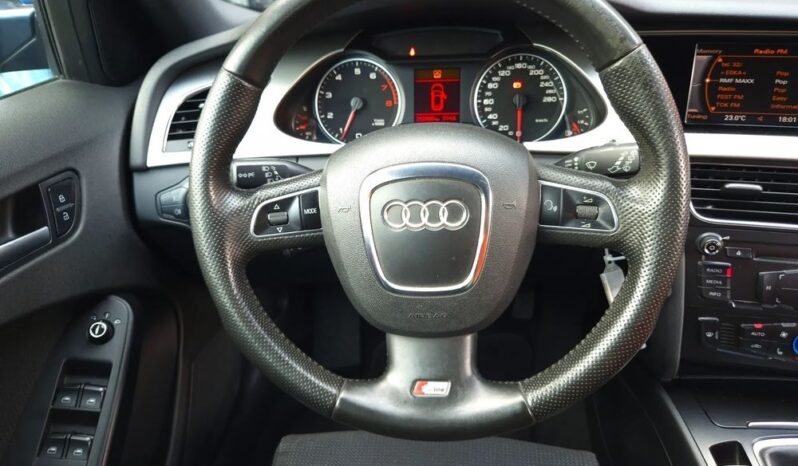 Audi A4 Avant full