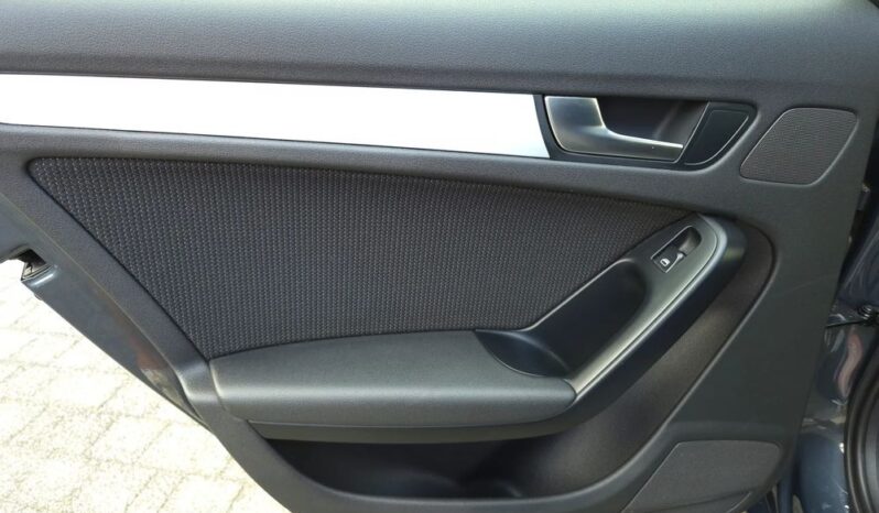 Audi A4 Avant full