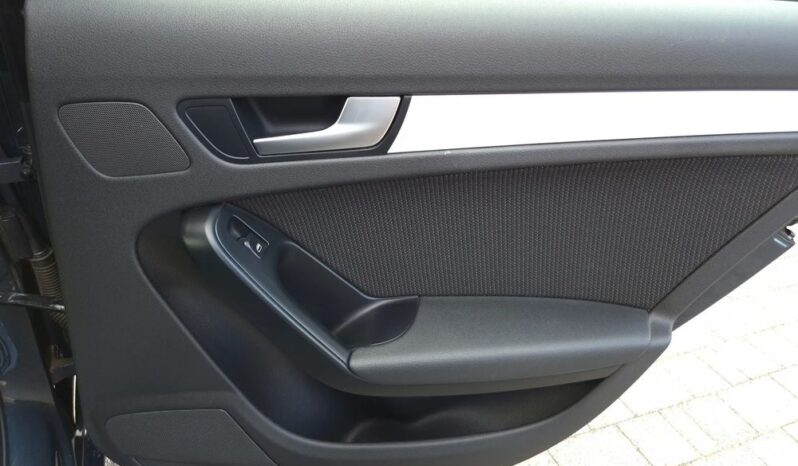 Audi A4 Avant full