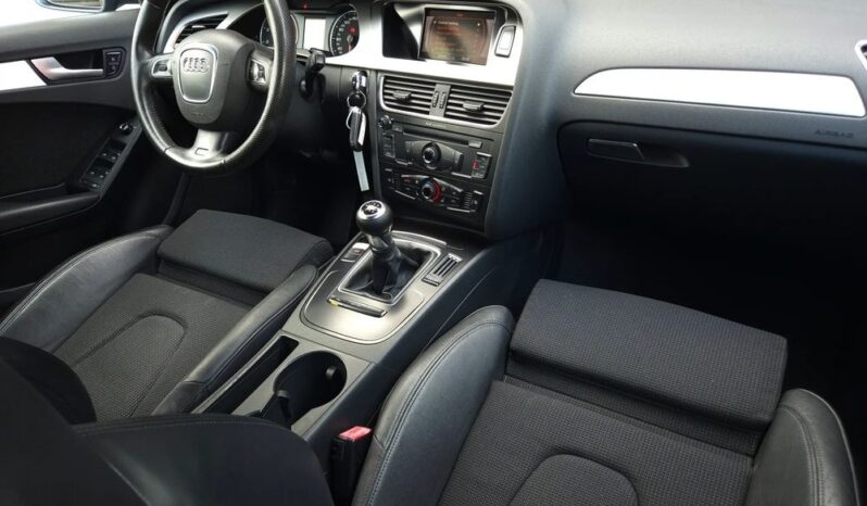 Audi A4 Avant full