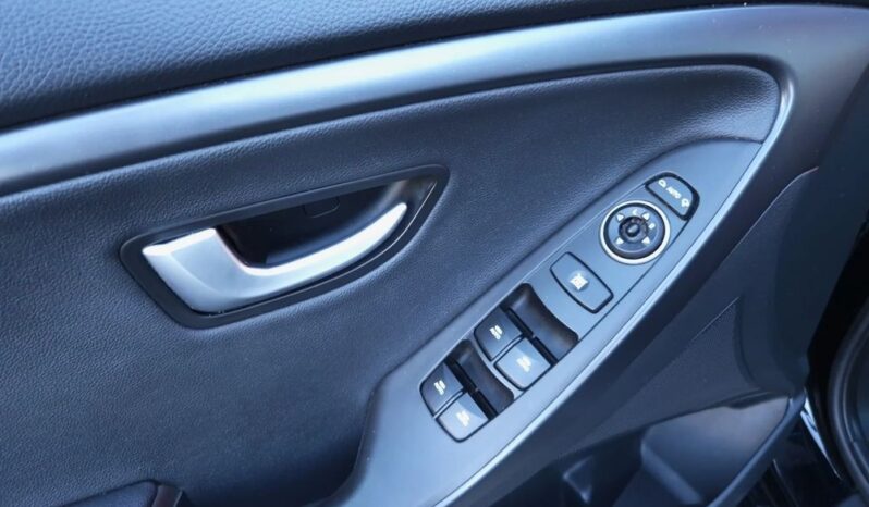 Hyundai i30 1.6 T GDI Turbo full