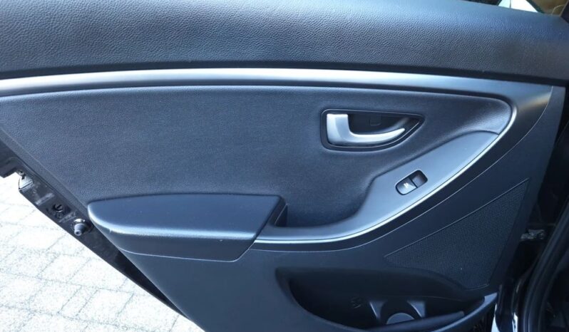 Hyundai i30 1.6 T GDI Turbo full