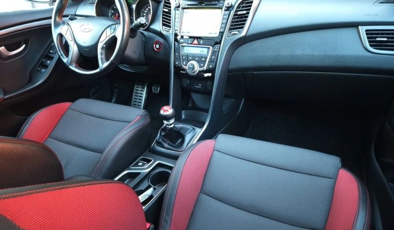 Hyundai i30 1.6 T GDI Turbo full